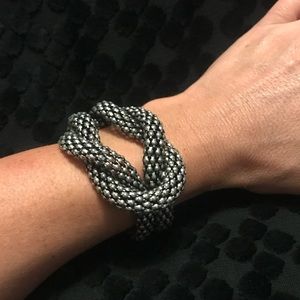 Sexy Lightweight Metal Knot Bracelet